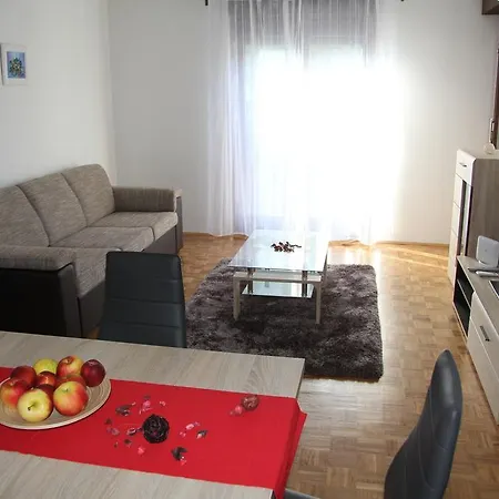 Apartment Arena Center Pula